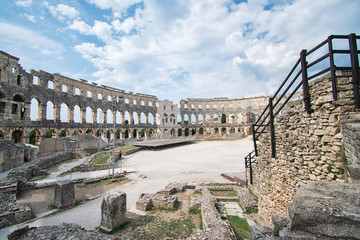 Das schöne Amphitheater in Pula © SU.FOTO