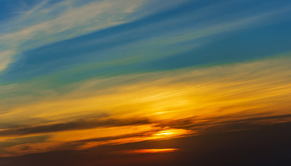 Obraz premium Beautiful sunset sky tropical clouds