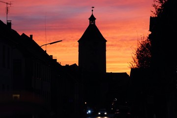 Fototapeta premium Gunzenhausen - Blasturm im Abendrot