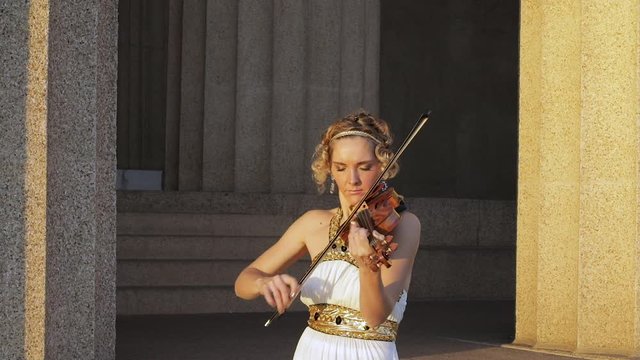 Violinist at Pantheon