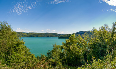 Fototapeta na wymiar lac de vouglans river, france