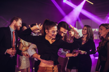 Making romantic connections in the club