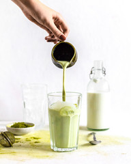 Herbata matcha latte z mlekiem 