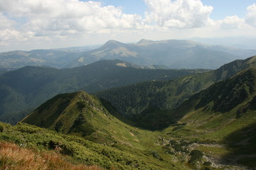 Obraz na płótnie Canvas view of the mountains