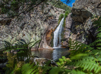 Cascada en la garganta de los Papuos del valle del Jerte, en la provincia de Cáceres. Extremadura....