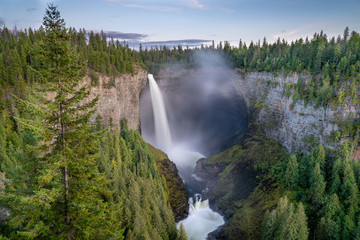 Helmcken Fall Canada © Leon