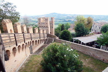 Fototapeta na wymiar castello di gradara,marche,italia