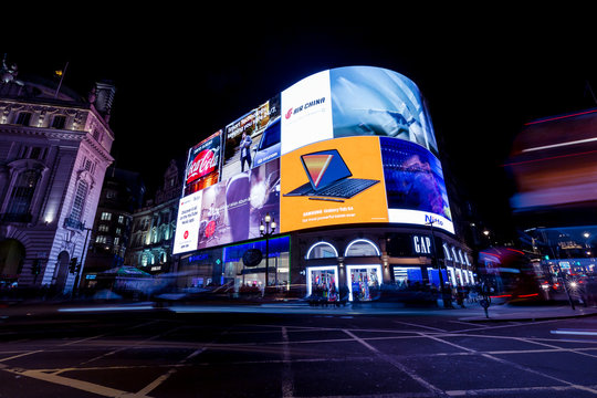 LONDON - NOVEMBER 14, 2018: Piccadilly Circus at night in London