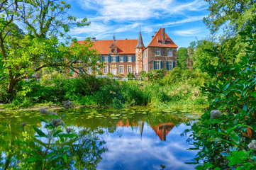 Obraz premium Wasserburg in der Nähe von Legden in Westfalen