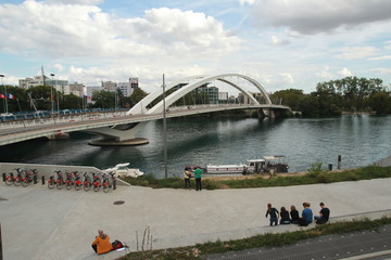 Fototapeta premium sur le pont Raymond Barre à Lyon