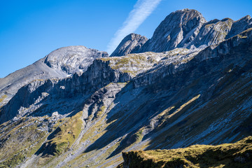 Bergmassiv in den Alpen - 296345074