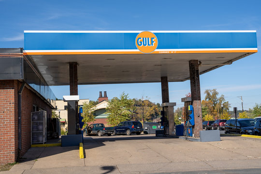 Stillwater, Minnesota - October 14, 2019: A Gulf Gas Station. Gulf Oil Limited Partnership is a major American oil company