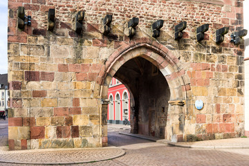 Stadttor Altpörtel in Speyer entzerrt sonnig © Carl-Jürgen Bautsch