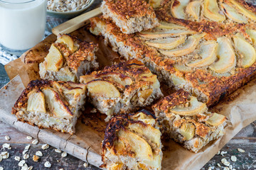 Pear, apricot, almond and oats breakfast squares