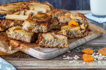 Pear, apricot, almond and oats breakfast squares