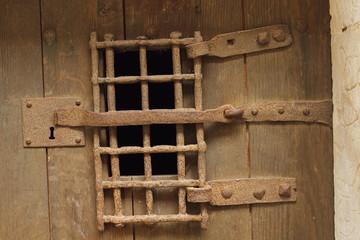 Porte de prison