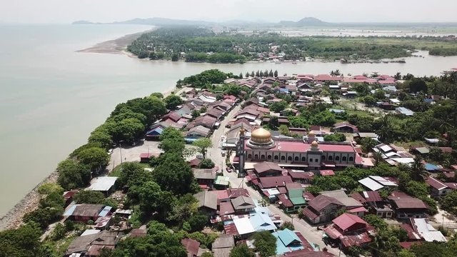 Aerial view Masjid Jamek Al Hidayah at Kuala Muda Penaga Seberang Perai Utara.