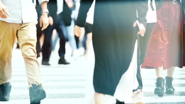 東京　渋谷スクランブル交差点　10月　フルサイズ　135mmF1.8 開放　スロー4倍速