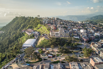 Vista aerea de Chipre y zona de Bellas Artes en Manizales - Caldas- Colombia