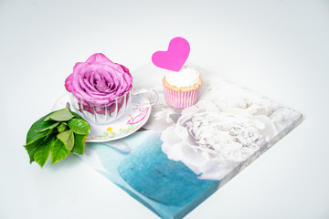 Arreglos florales y decoración para mesa y obsequios 