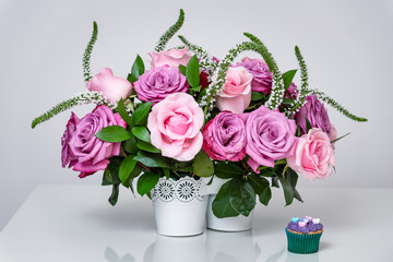 Arreglos florales y decoración para mesa y obsequios 