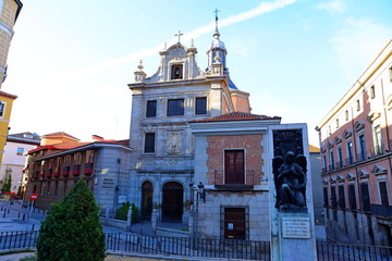 Monument to Victoria Eugenia and Alfonso XIII and Church of the Armed Forces (Iglesia Catredral de...