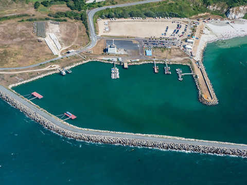 vue a&eacute;rienne du port d'Antifer dans le d&eacute;partement de Seine-MAritime en France
