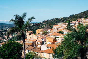 Fototapeta na wymiar Un village provençal. Le village de Bormes-les-Mimosas. Un village de Provence. Un village du sud de la France. 