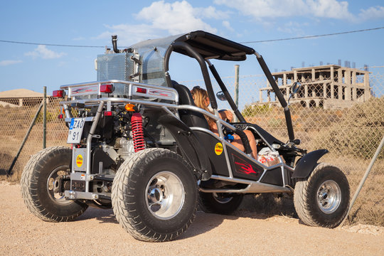 Buggi 이미지 – 찾아보기 7 스톡 사진, 벡터 및 비디오 | Adobe Stock