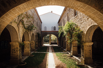 Notre-Dame de la Pépiole. Monastère catholique. Couvent  religieux. Monument paléochrétien....