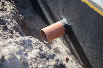 Hydroisilization of ground floor fundam using a bucket film