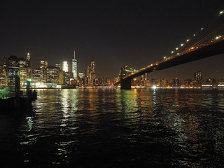 Naklejka premium manhattan at night