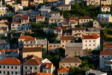 Pučišća Brac Kroatien Dalmatien Dorf Hafen Fjord Ferienziel Sonnenuntergang Häuser Ferien...