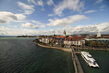 Fototapeta na wymiar Blick auf Friedrichshafen am Bodensee