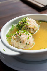 Knödelsuppe
