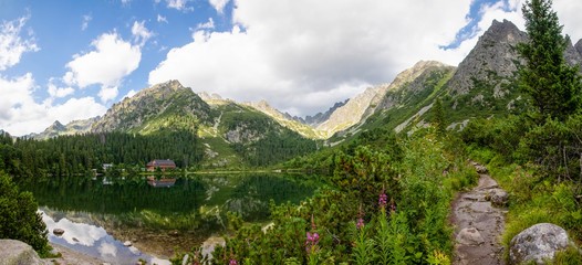 Mountain panorama with lake in High Tatra mountains © Jens