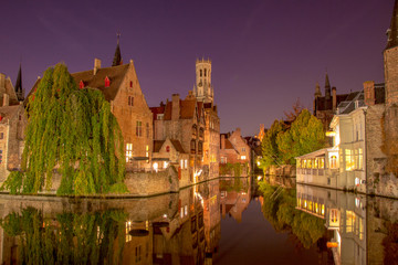 Bruge at night