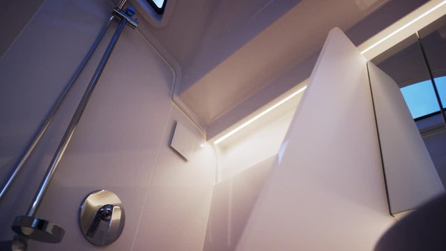 Dusche in einer Yacht - Shower in a yacht