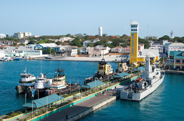 Fototapeta na wymiar Nassau City Port Pier