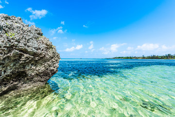 Obraz premium 佐和田の浜 宮古島の海 Beautiful beach in Miyakojima Island, Okinawa.