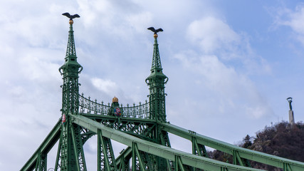 Fototapeta premium coat of arms of Hungary on the Freedom Bridge in Budapest