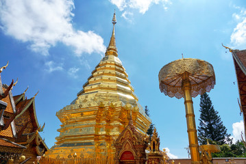 Fototapeta premium Thai pagoda at Wat Phrathat Doi Suthep , Chiangmai thailand