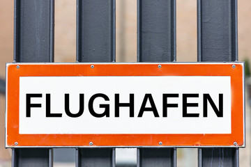 Flug Hafen Hinweis Schild