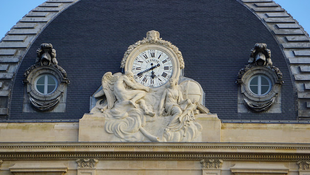 horloge &eacute;cole militaire Paris