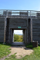 Góra Birów, brama wejściowa