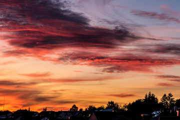 Sonnenuntergang und Sendemast