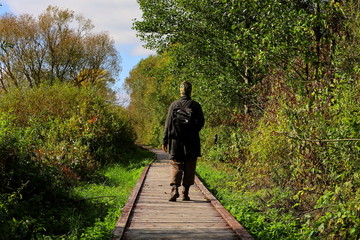 walking in the park, wanderer woman on the trail