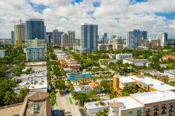 Fototapeta premium Zdjęcie lotnicze Usunięto logo Downtown Fort Lauderdale FL