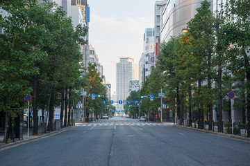 早朝の堺筋本町