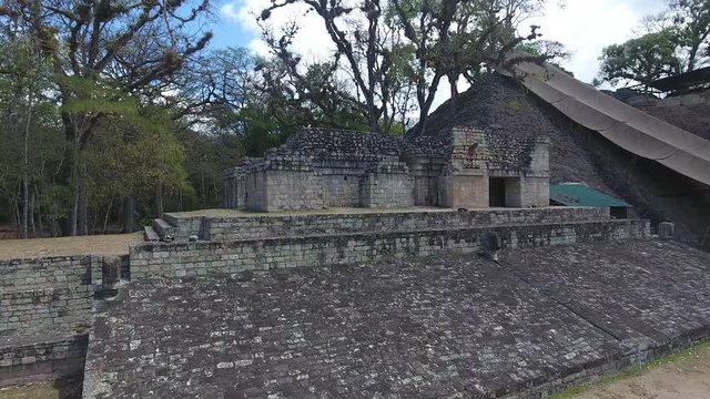 Ruinas de la Ciudad Maya de Cop&aacute;n en Honduras. Toma a&eacute;rea del Juego de Pelota.